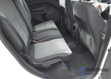 2019 Ford Escape S z USA, uszkodzony, nr VIN 1FMCU0F75KUB21913